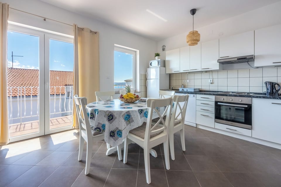 Apartment (A2) | Private kitchen | Fridge, microwave, oven, stovetop