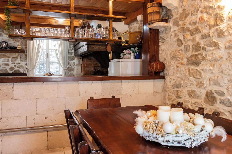 House | Dining