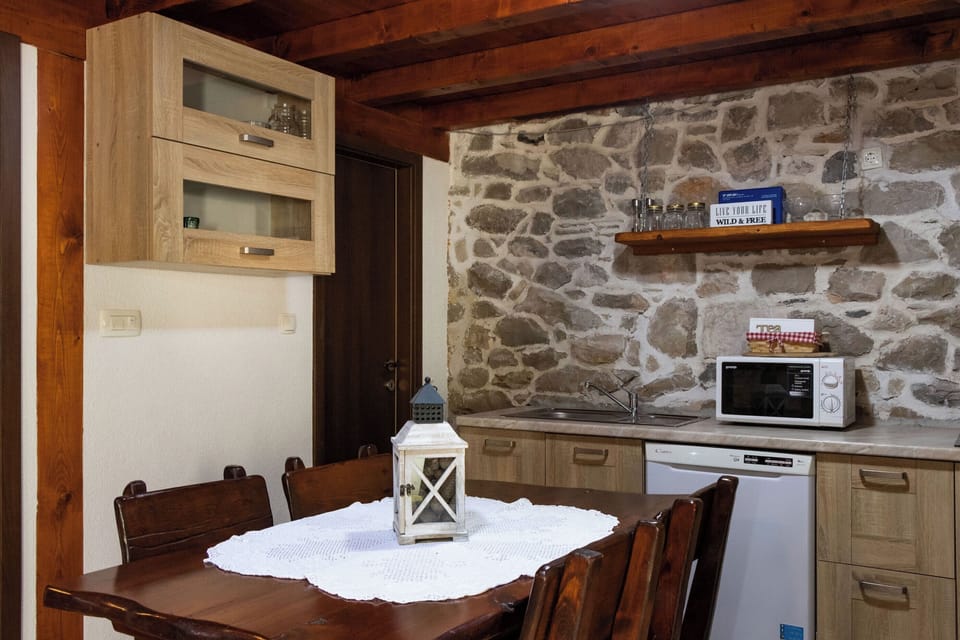 House | Private kitchen | Fridge, microwave, stovetop, dishwasher