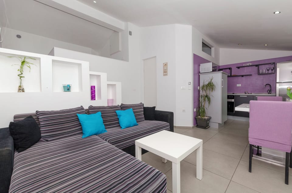 Apartment (A1) | Living room