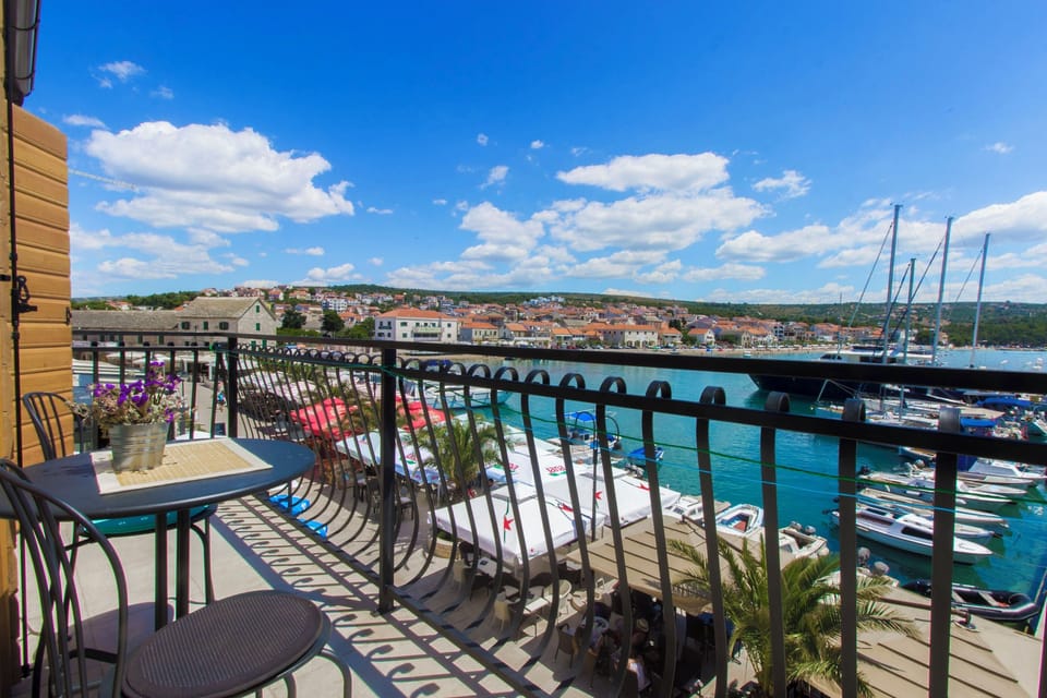 House | Terrace/patio