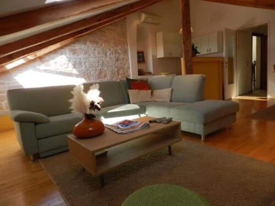 Apartment (A2) | Living room