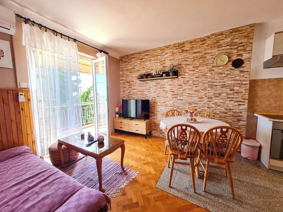 Apartment (A1) | Living room