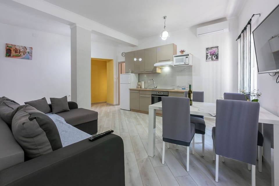 Apartment (A1) | Living room