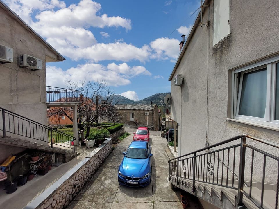 Apartment (A1) | Parking | Free self parking