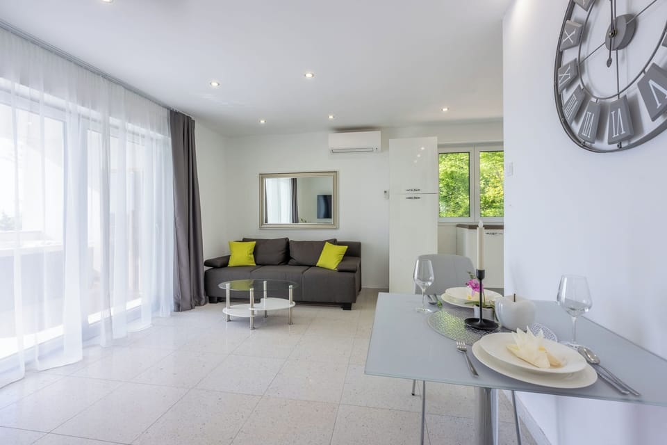 Apartment (K1) | Living room