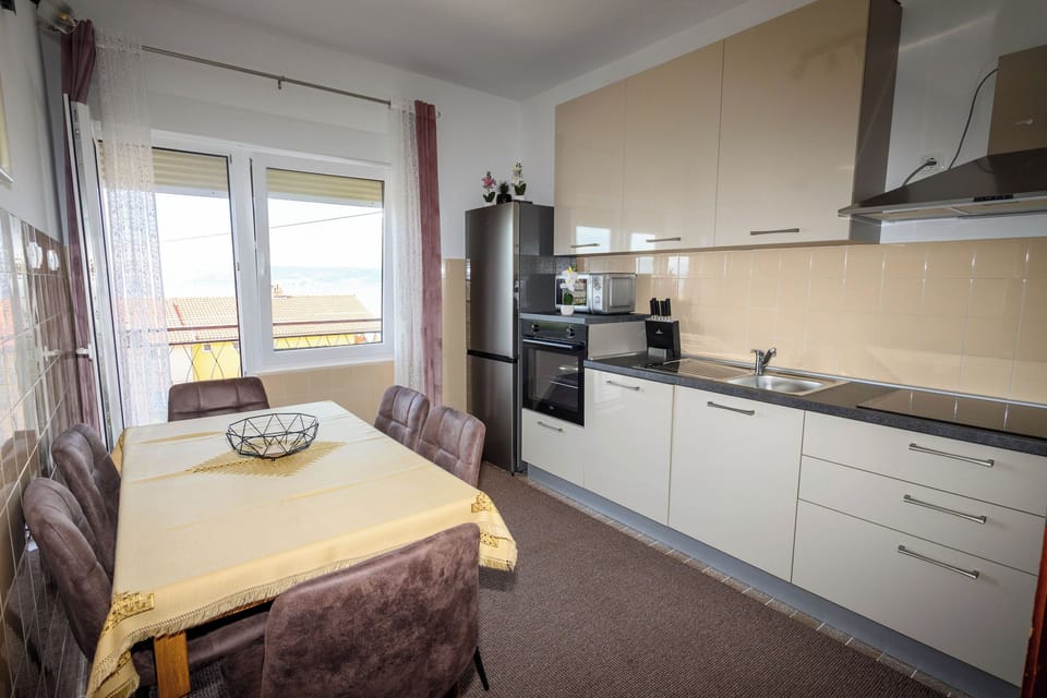 Apartment (A1) | Private kitchen | Espresso maker, fridge, microwave, oven