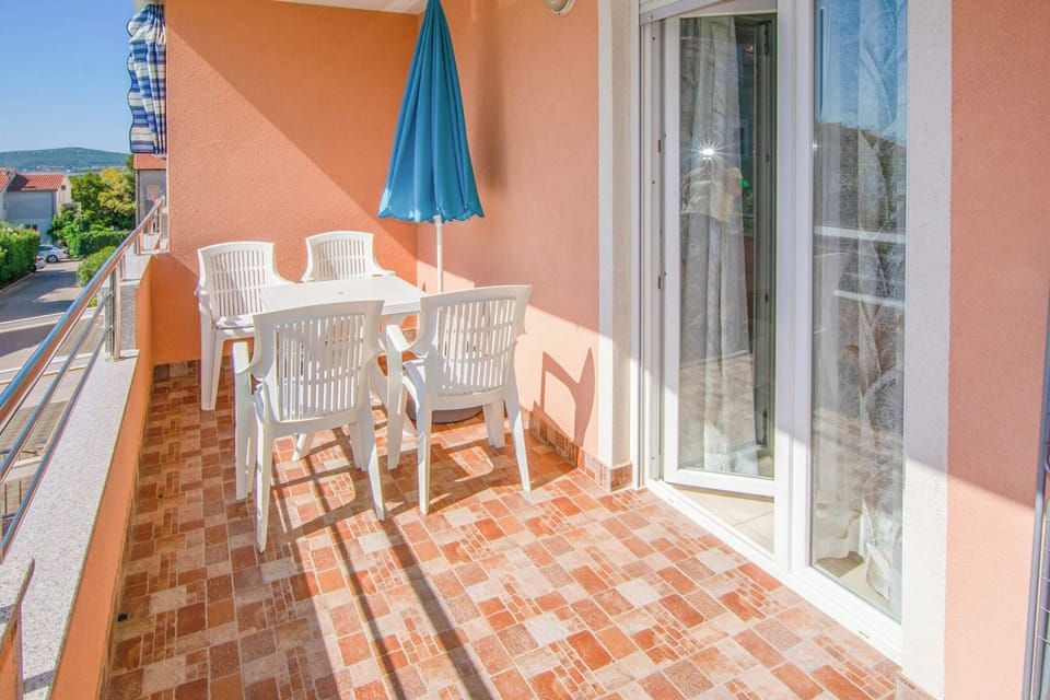 Apartment (A1) | Balcony