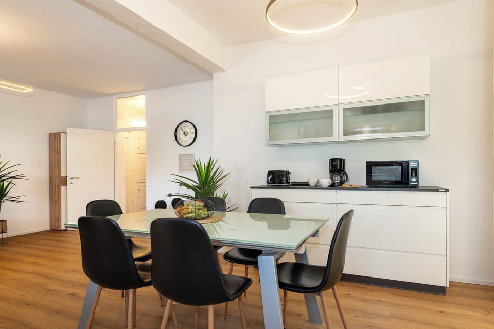 Apartment (A1) | Dining