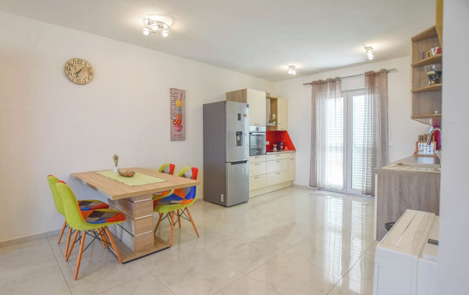 Apartment (A1) | Private kitchen | Fridge, oven, stovetop, dishwasher