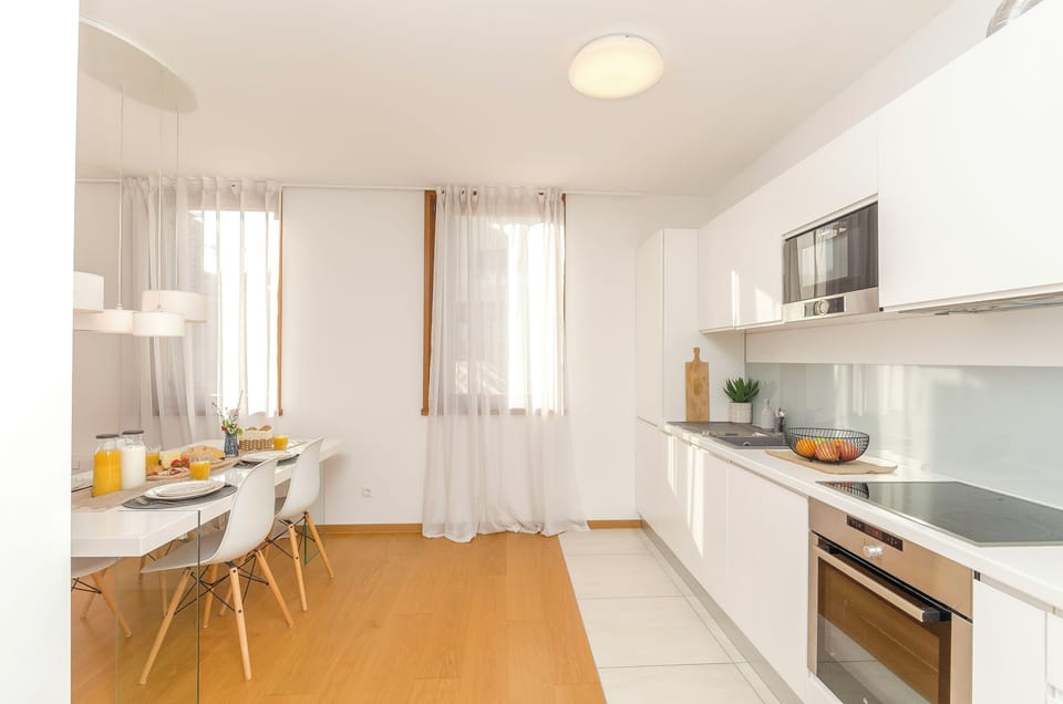 Apartment (A1) | Private kitchen | Fridge, oven, stovetop, dishwasher