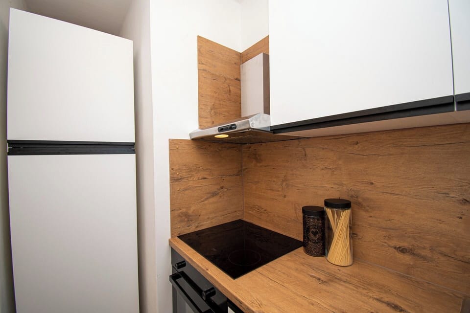 House | Private kitchen | Fridge, microwave, oven, stovetop