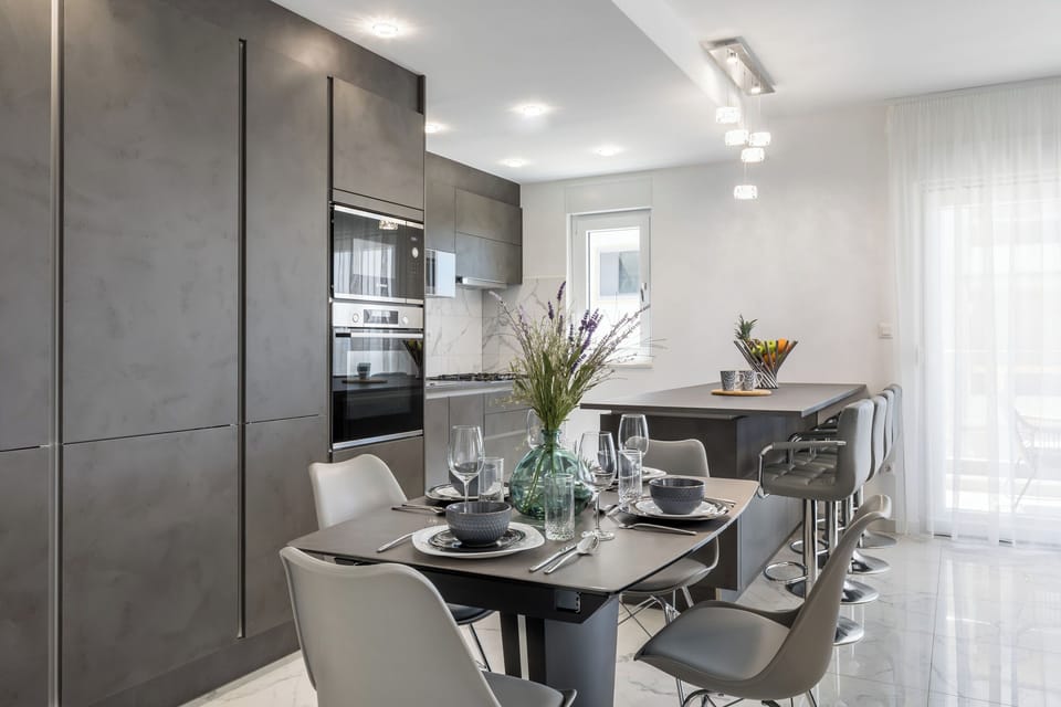 Apartment (A1) | Dining