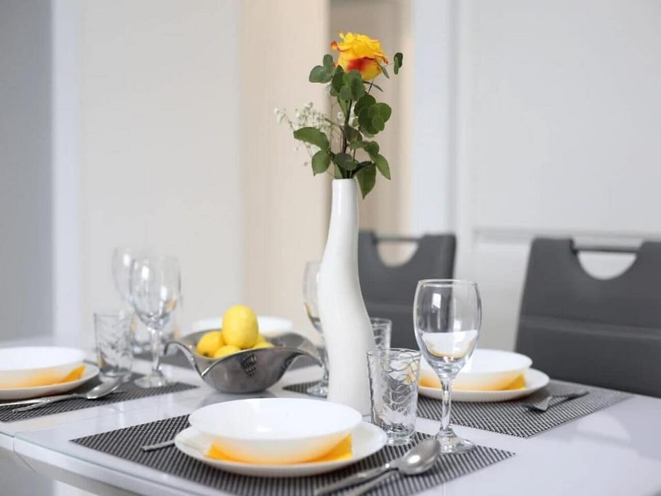 Apartment (A1) | Dining