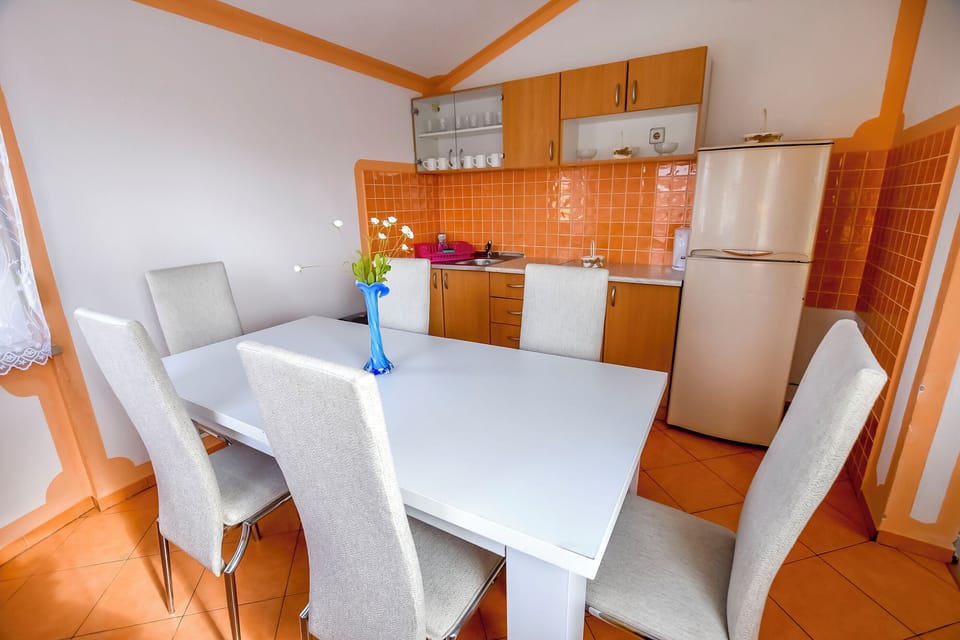 House | Dining