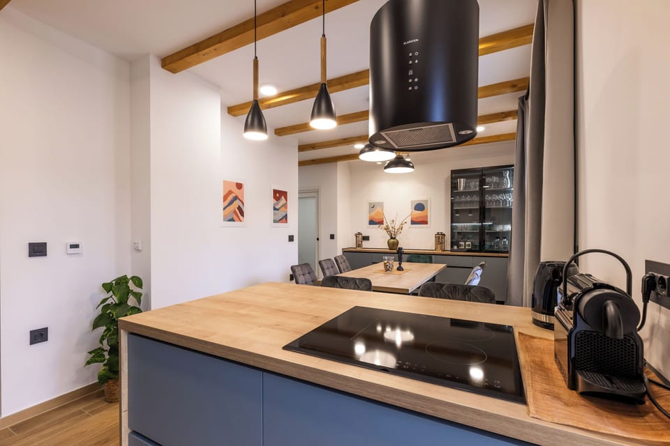 House | Private kitchen | Espresso maker, fridge, microwave, oven