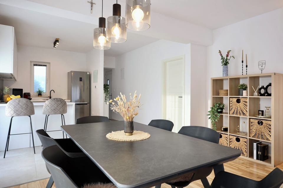 Apartment (A1) | Dining