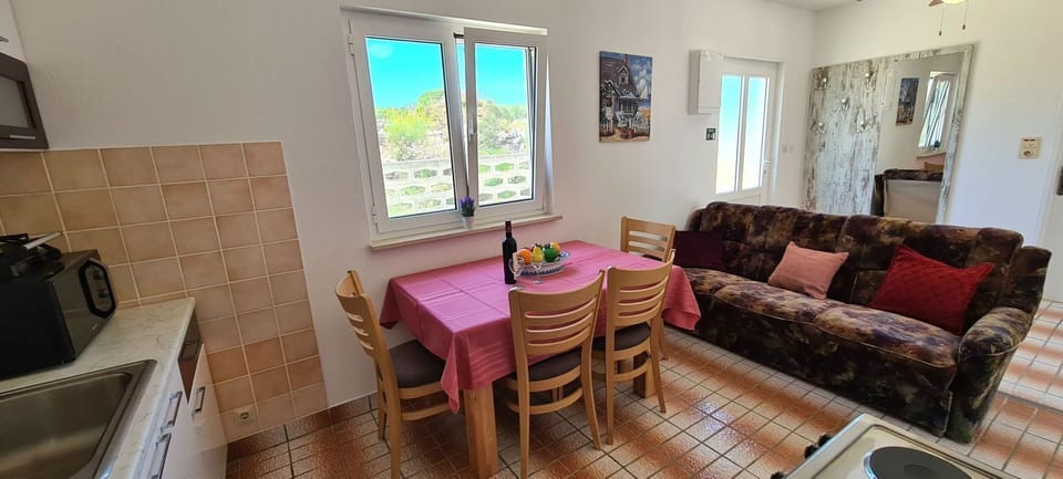House | Dining