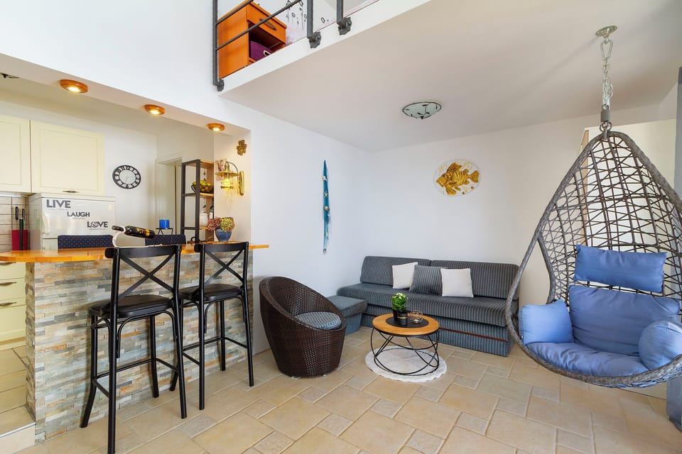 Studio (A1) | Living room