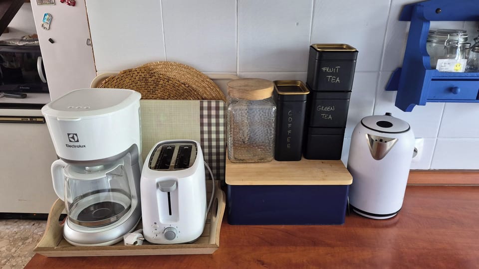 House | Private kitchen | Fridge, microwave, oven, stovetop