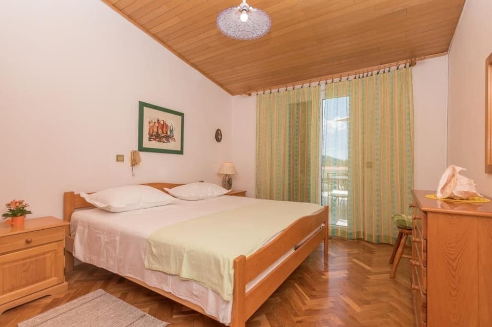 Apartment (A1) | Iron/ironing board, WiFi (free)