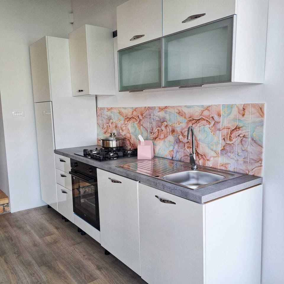 House | Private kitchen | Fridge, stovetop, dishwasher, electric kettle