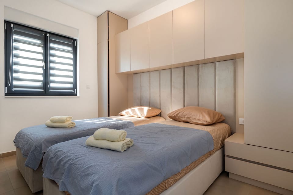 Villa | In-room safe, iron/ironing board, free WiFi