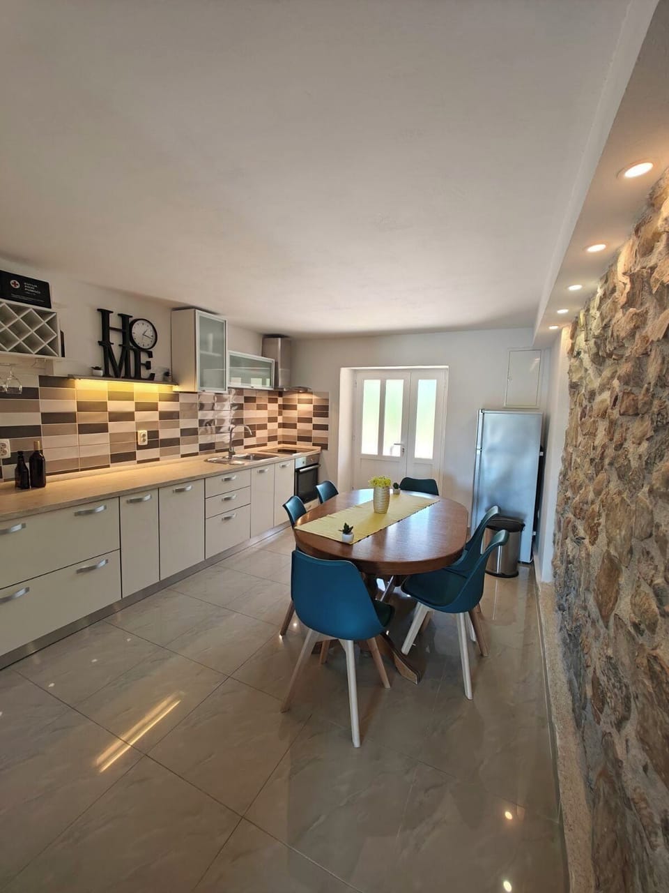 House | Private kitchen | Fridge, oven, stovetop, dishwasher