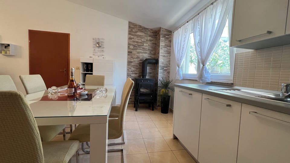 House | Private kitchen | Espresso maker, fridge, microwave, oven