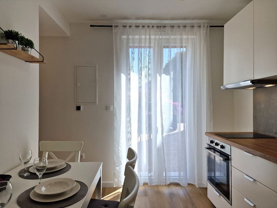 House | Private kitchen | Fridge, oven, stovetop, electric kettle