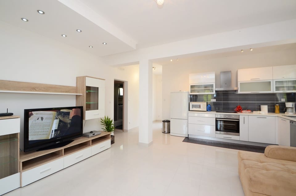 Villa | Dining