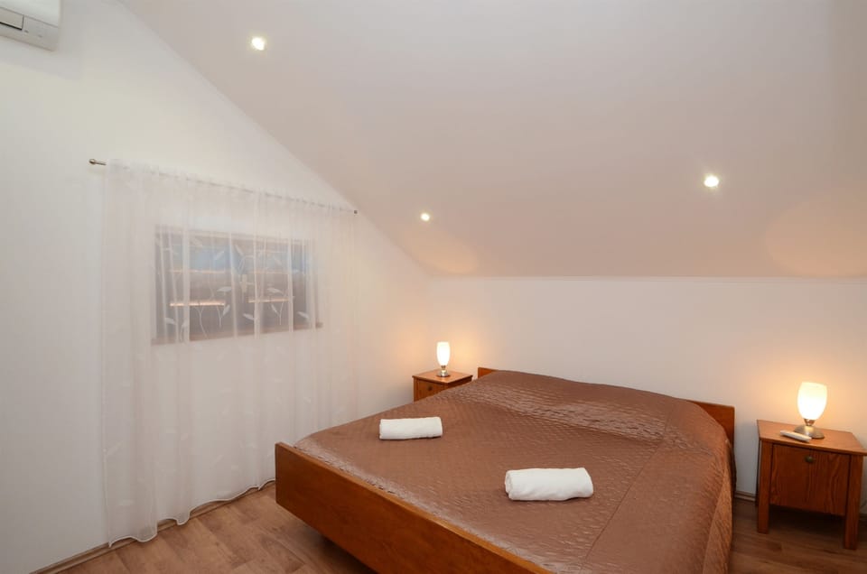 Villa | Iron/ironing board, free WiFi