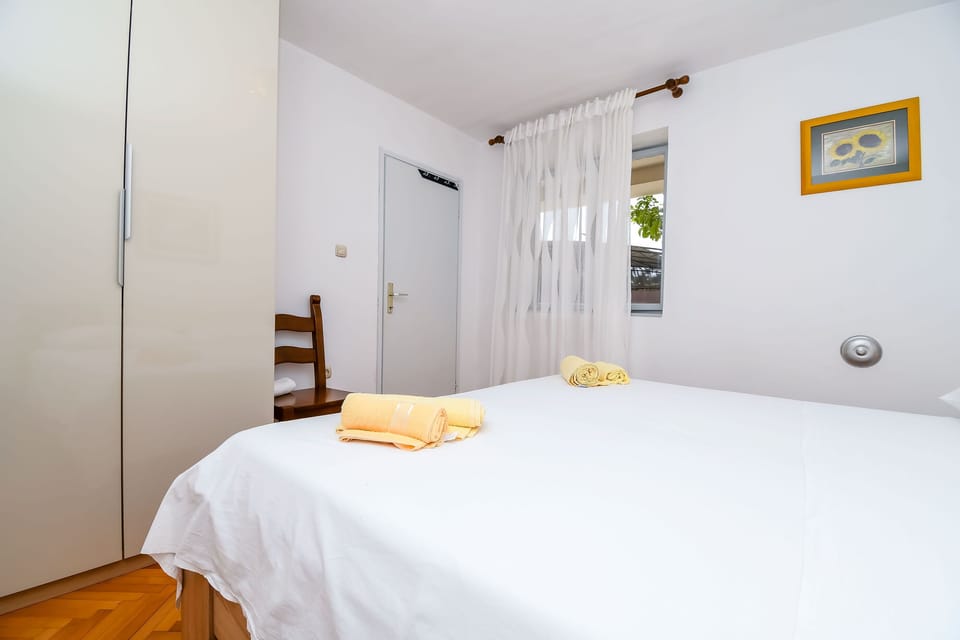 Villa | Iron/ironing board, free WiFi