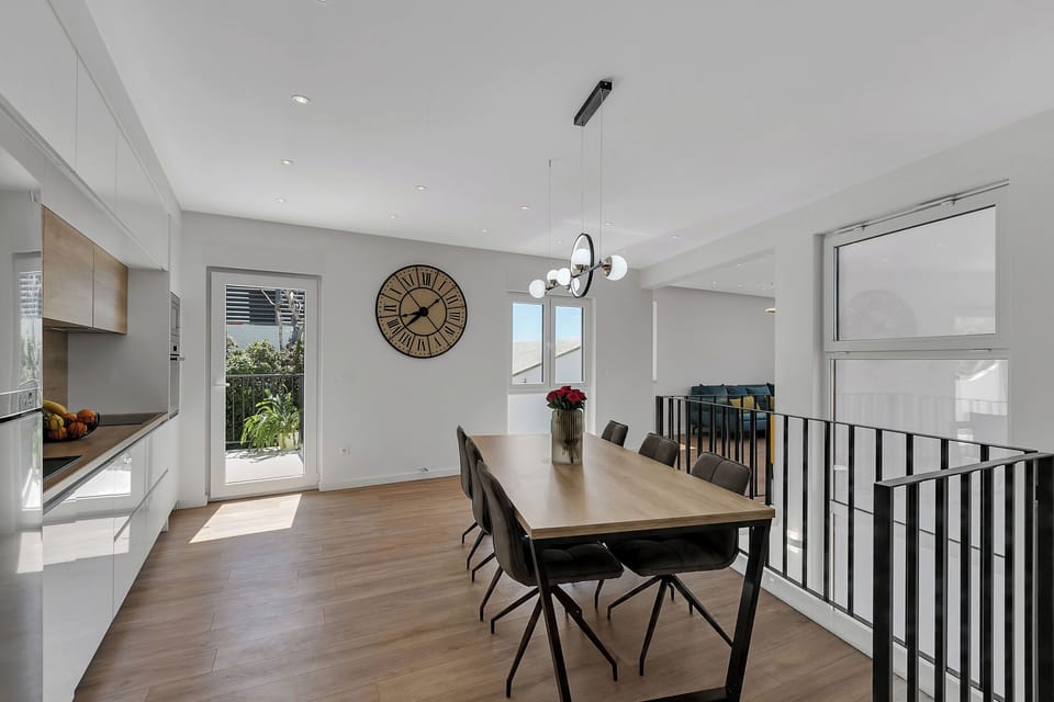 Villa | Dining