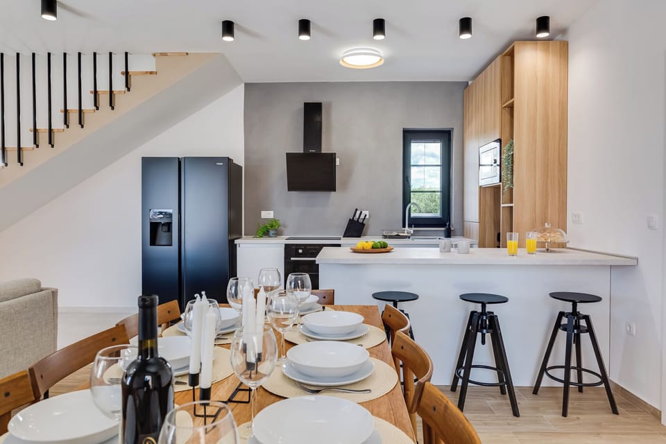 Villa | Dining