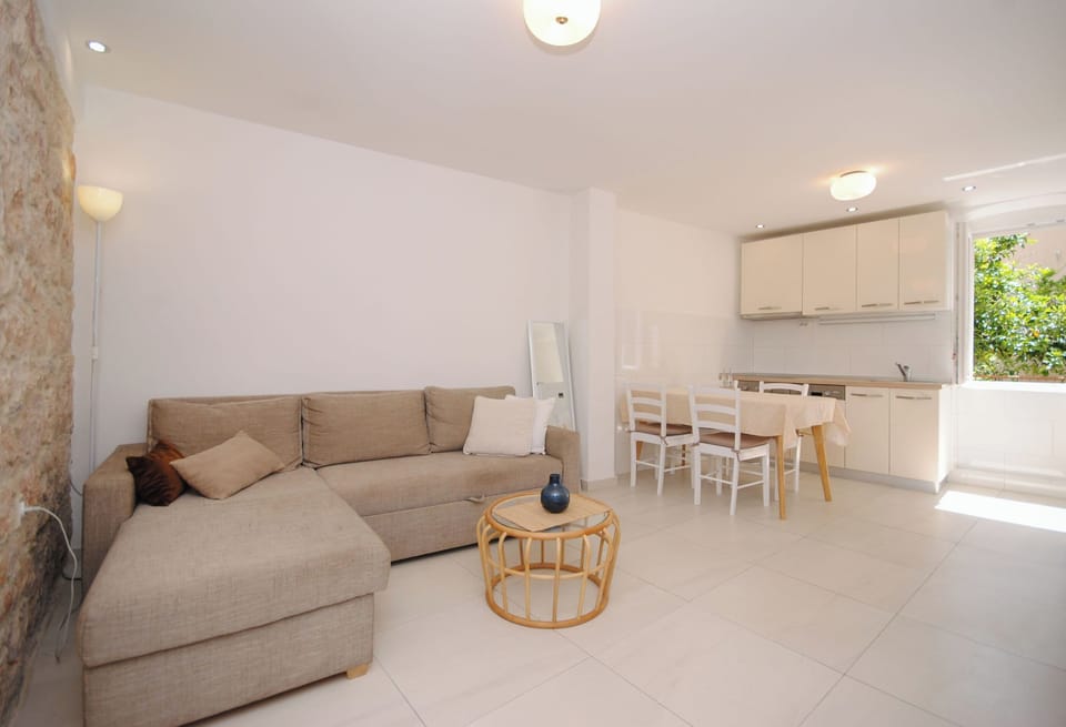 Apartment (A1) | Living room