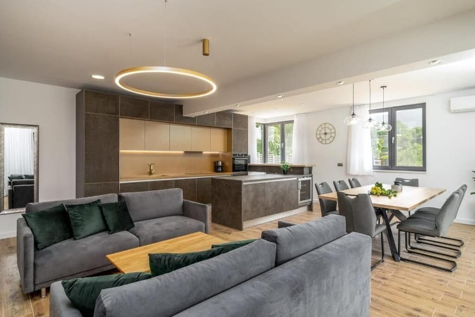 Villa | Living room | Smart TV