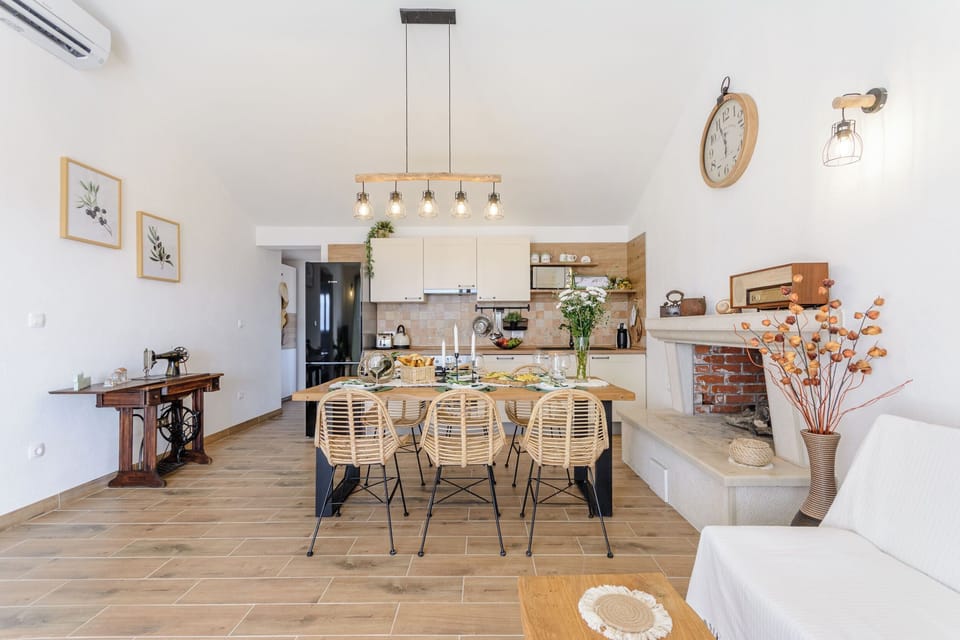 Villa | Dining