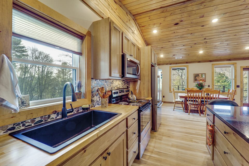 House (2 Bedrooms) | Interior