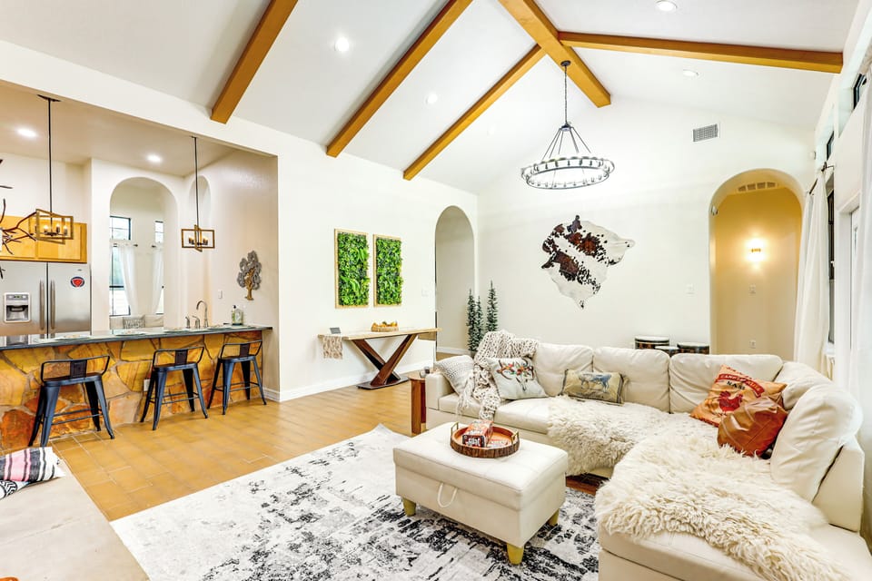 House (3 Bedrooms) | Interior