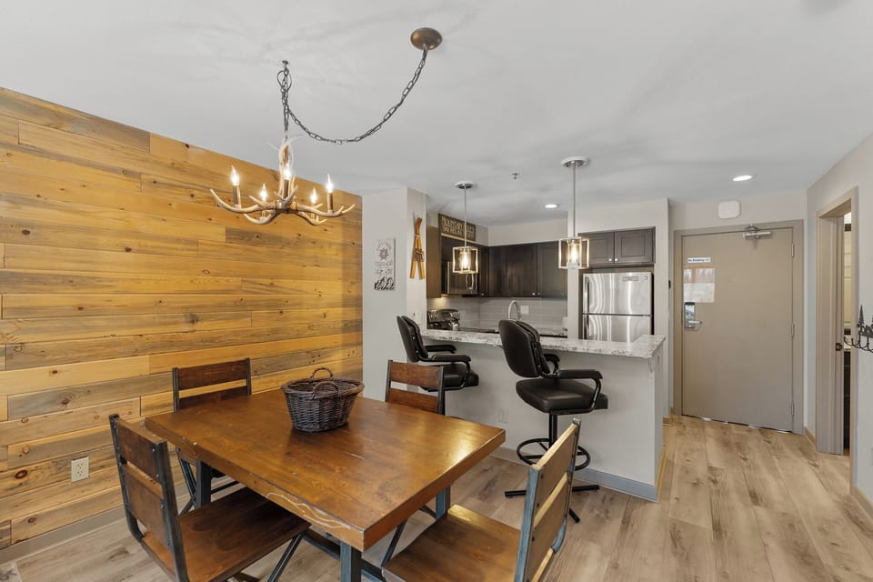 Dining table with seating for four.