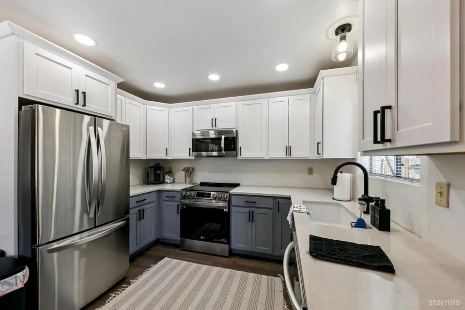 House, 3 Bedrooms | Private kitchen | Fridge, oven, coffee/tea maker, toaster