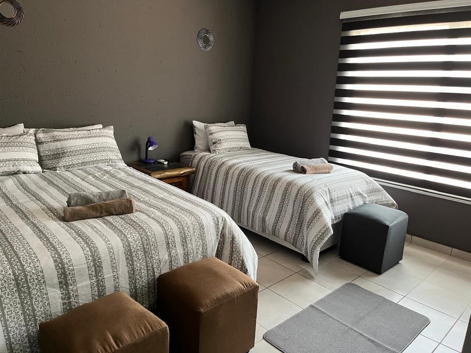 Deluxe Double or Twin Room | Iron/ironing board (on request), WiFi (free)