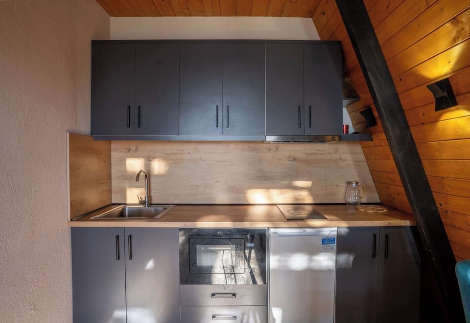 Fully-equipped kitchen