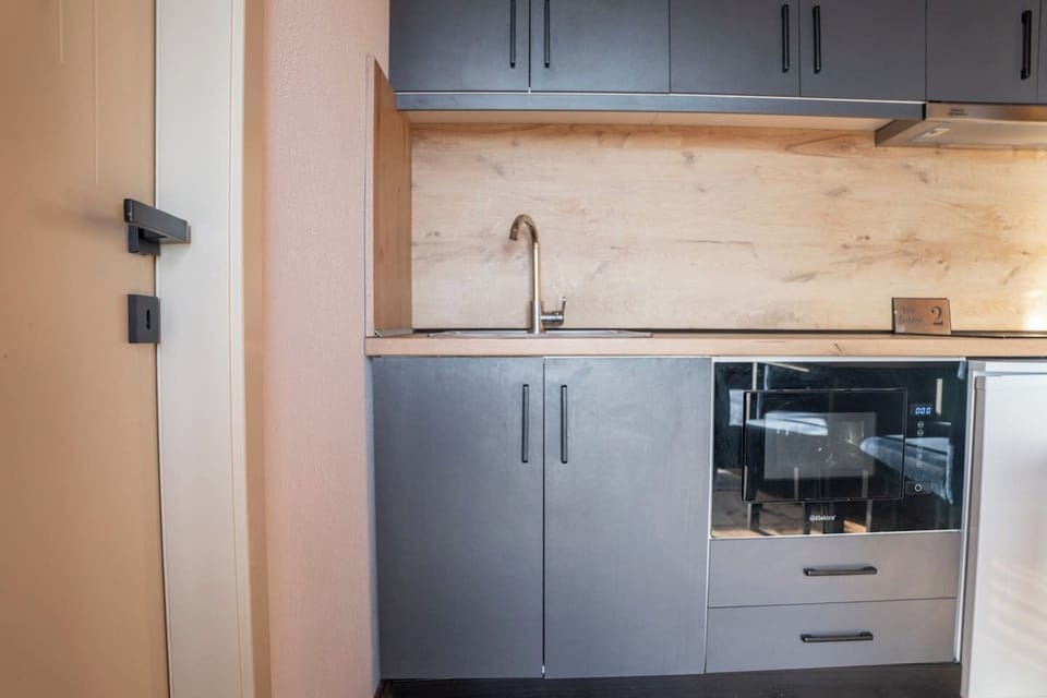 Fully-equipped kitchen