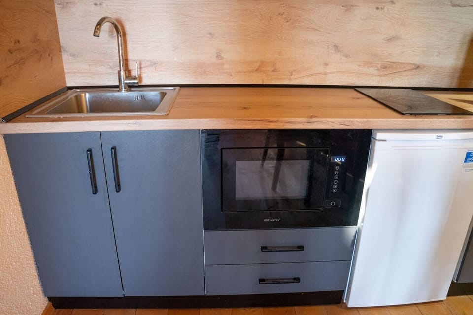 Fully-equipped kitchen details