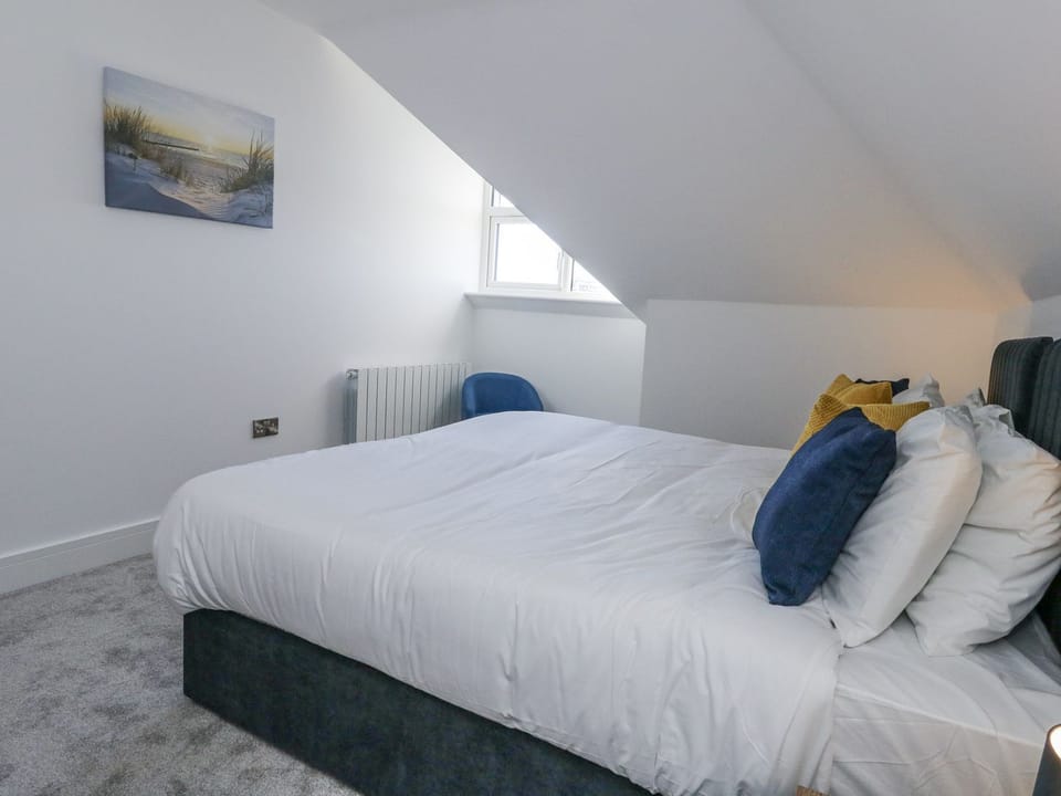 3 bedrooms, individually decorated, individually furnished, free WiFi