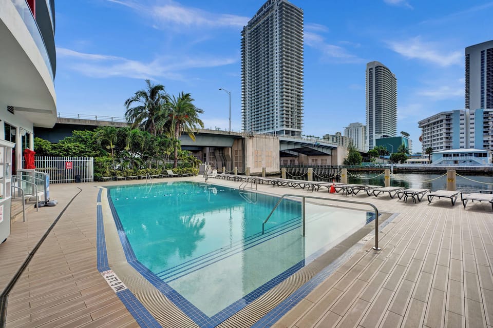 Apartment/ Amenities