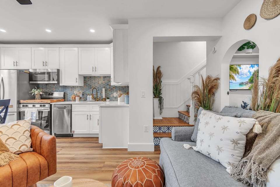 Condo, Multiple Beds (La Barra #101.5) | Living area