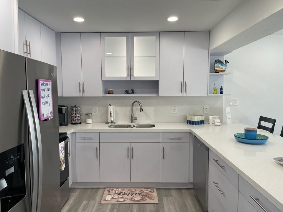 Kitchen- fully stocked